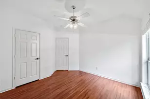 126 N Willow Point Cir, The Woodlands, TX 77382 - Photo 10