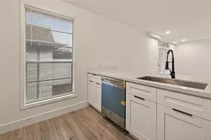 3300 Yorktown St, Houston, TX 77056 - Photo 12