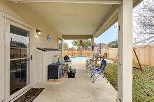 1908 Ivy Arbor Ct, Pearland, TX 77581 - Photo 2