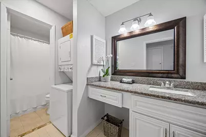 1100 Augusta Drive #25, Houston, TX 77057 - Photo 10