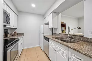 1100 Augusta Dr, Houston, TX 77057 - Photo 8
