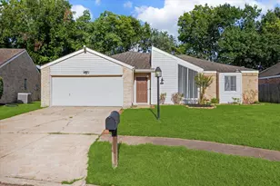 12411 Caren Ct, Houston, TX 77031 - Photo 2