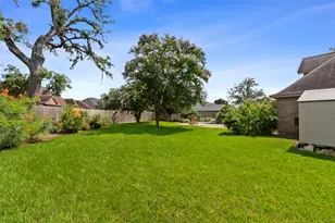 55 Canyon Oak Ct, Lake Jackson, TX 77566 - Photo 34