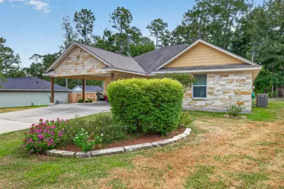 10910 Royal Magnolia Drive, Conroe, TX 77303 - Photo 2