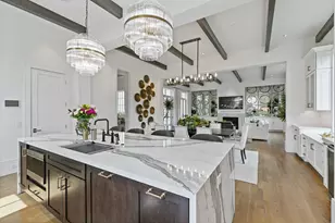 2413 Rosamond St, Houston, TX 77098 - Photo 18