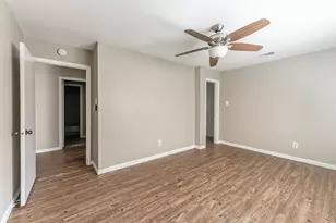 2402 Sycamore Ave, Huntsville, TX 77340 - Photo 10