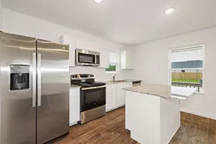 16722 N Marie Vlg Dr, Conroe, TX 77306 - Photo 1