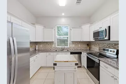 4261 Carlene, Orange, TX 77630 - Photo 16