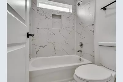 855 S Victory Drive #C, Houston, TX 77088 - Photo 20