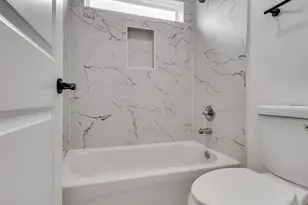 855 S Victory Dr, Houston, TX 77088 - Photo 20