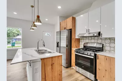 855 S Victory Drive #C, Houston, TX 77088 - Photo 8