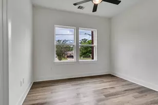 855 S Victory Dr, Houston, TX 77088 - Photo 18