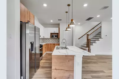 855 S Victory Drive #C, Houston, TX 77088 - Photo 4