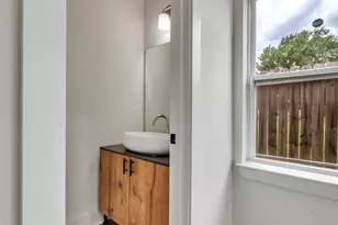 855 S Victory Dr, Houston, TX 77088 - Photo 14