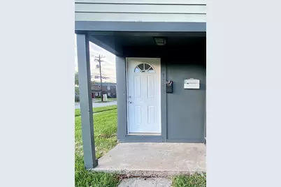 1138 4th Avenue N #1140, Texas City, TX 77590 - Photo 2