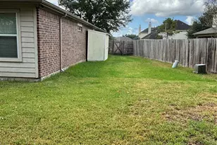 8126 Clover Leaf Dr, Rosenberg, TX 77469 - Photo 20