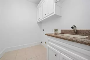 3928 Milton St, West University Place, TX 77005 - Photo 32