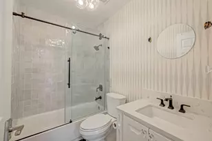 520 E Castle Harbour Dr, Friendswood, TX 77546 - Photo 18