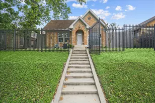 2108 White Oak Dr, Houston, TX 77009 - Photo 26