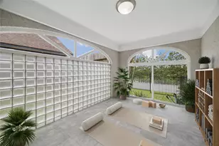 2108 White Oak Dr, Houston, TX 77009 - Photo 8