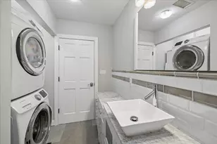 2108 White Oak Dr, Houston, TX 77009 - Photo 24