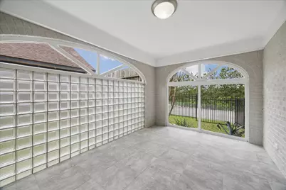 2108 White Oak Drive, Houston, TX 77009 - Photo 2