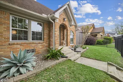 2108 White Oak Drive, Houston, TX 77009 - Photo 6