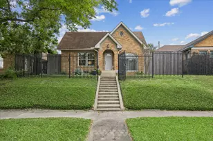 2108 White Oak Dr, Houston, TX 77009 - Photo 1