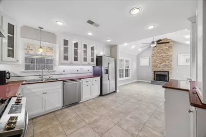 2108 White Oak Drive, Houston, TX 77009 - Photo 12