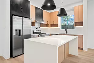 2407 Stuart St, Houston, TX 77004 - Photo 10