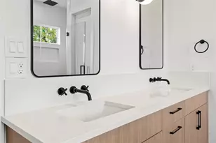 2407 Stuart St, Houston, TX 77004 - Photo 28