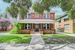 512 W Pierce St, Houston, TX 77019 - Photo 1