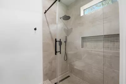 915 North Roberson St, Conroe, TX 77301 - Photo 20