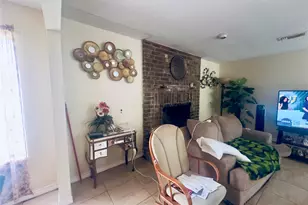 9715 Bayou Woods Dr, Baytown, TX 77521 - Photo 6