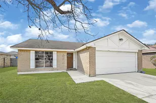 11731 Arrow Ridge Dr, Houston, TX 77067 - Photo 2