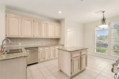 240 Kettering Lane, League City, TX 77573 - Photo 8