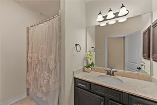 26 W Oaks Dr, Houston, TX 77058 - Photo 18