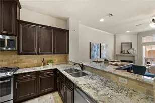 26 W Oaks Dr, Houston, TX 77058 - Photo 10