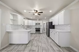 908 23rd Ave N, Texas City, TX 77590 - Photo 8