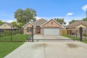 2604 Areba St, Houston, TX 77091 - Photo 2