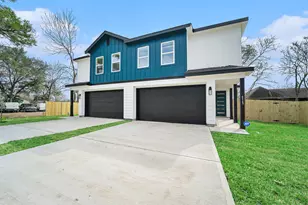 6425 Anderson Rd, Houston, TX 77085 - Photo 2