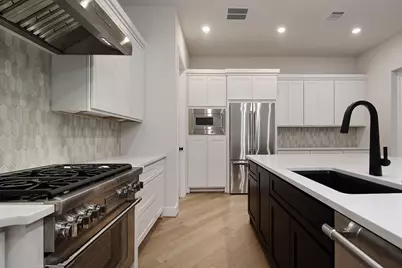 38 Honeycomb Ridge Place, The Woodlands, TX 77380 - Photo 14