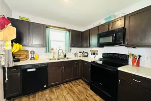 16922 Marie Vlg Dr, Conroe, TX 77306 - Photo 6