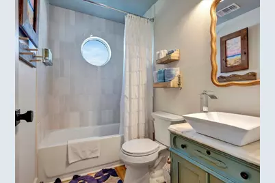 986 Peachtree, Gilchrist, TX 77617 - Photo 32