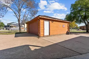 10 Shady Oaks Dr, Huntsville, TX 77320 - Photo 12