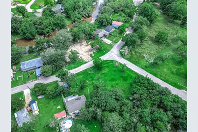 335 & 339 Treasure Drive, Liverpool, TX 77577 - Photo 4