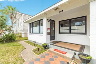 1212 Ball, Galveston, TX 77550 - Photo 2