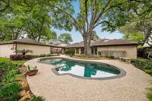 10607 Riverview Dr, Houston, TX 77042 - Photo 26