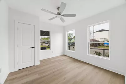 817 E 32nd Street, Houston, TX 77022 - Photo 10