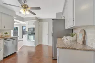 15806 Larkfield Dr, Houston, TX 77059 - Photo 18